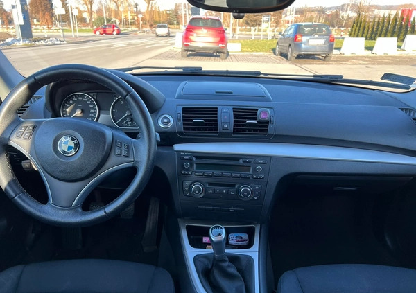 BMW Seria 1 cena 27900 przebieg: 138605, rok produkcji 2011 z Ustroń małe 704